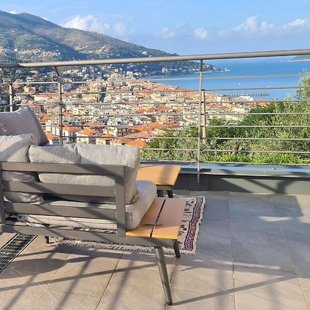 Luce Di Mare - Design Apartment With Sea View In Alassio Zewnętrze zdjęcie