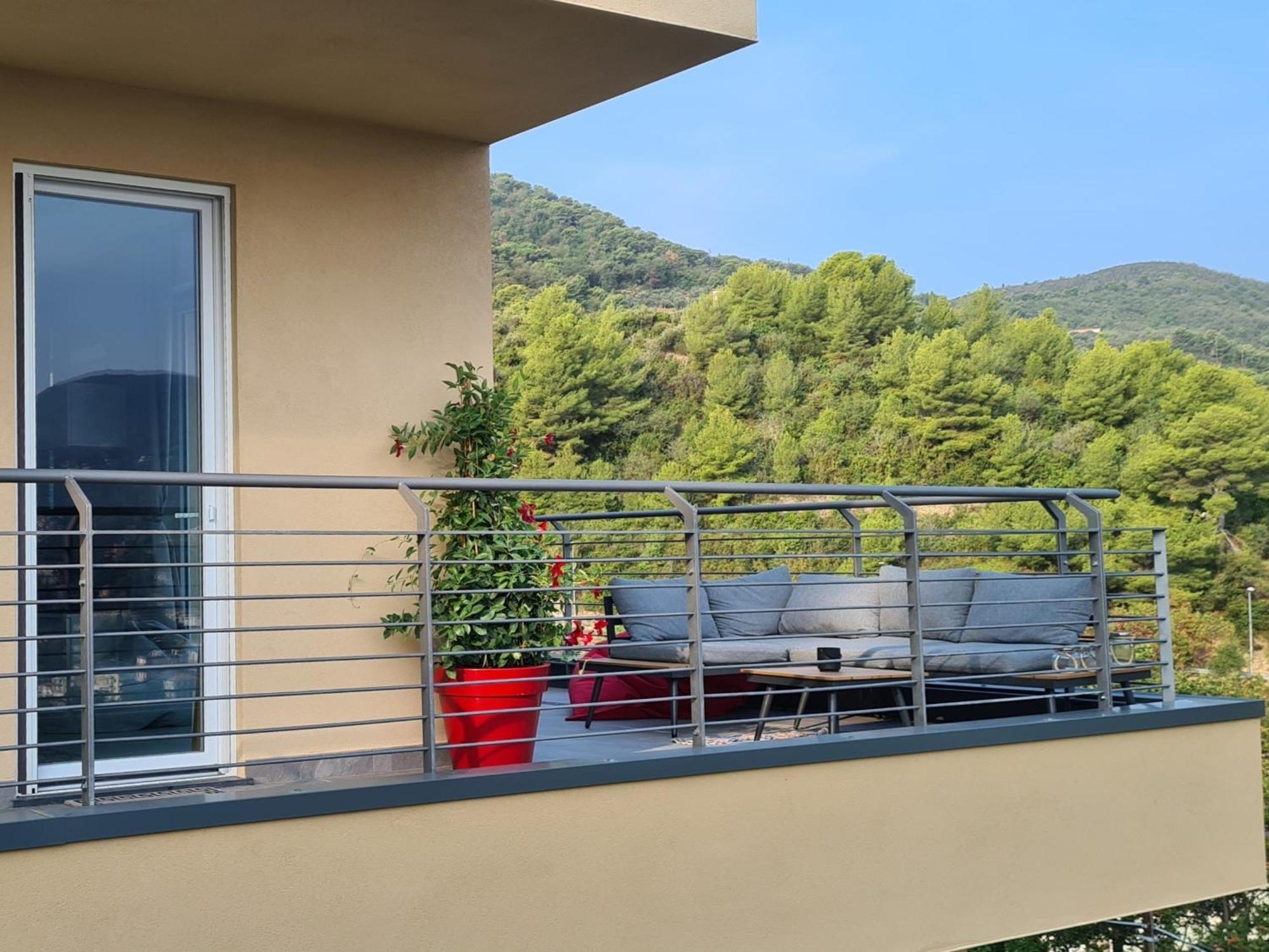 Luce Di Mare - Design Apartment With Sea View In Alassio Zewnętrze zdjęcie